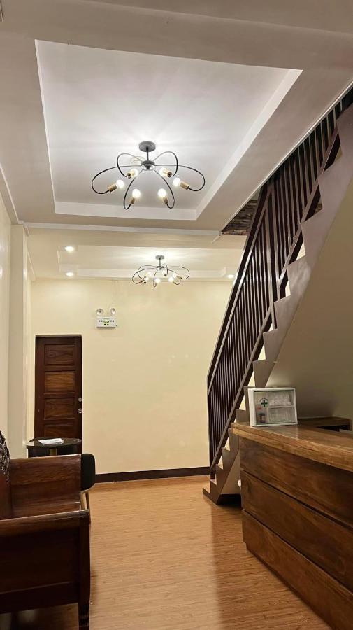 Sonora'S Inn, Coron Luaran gambar